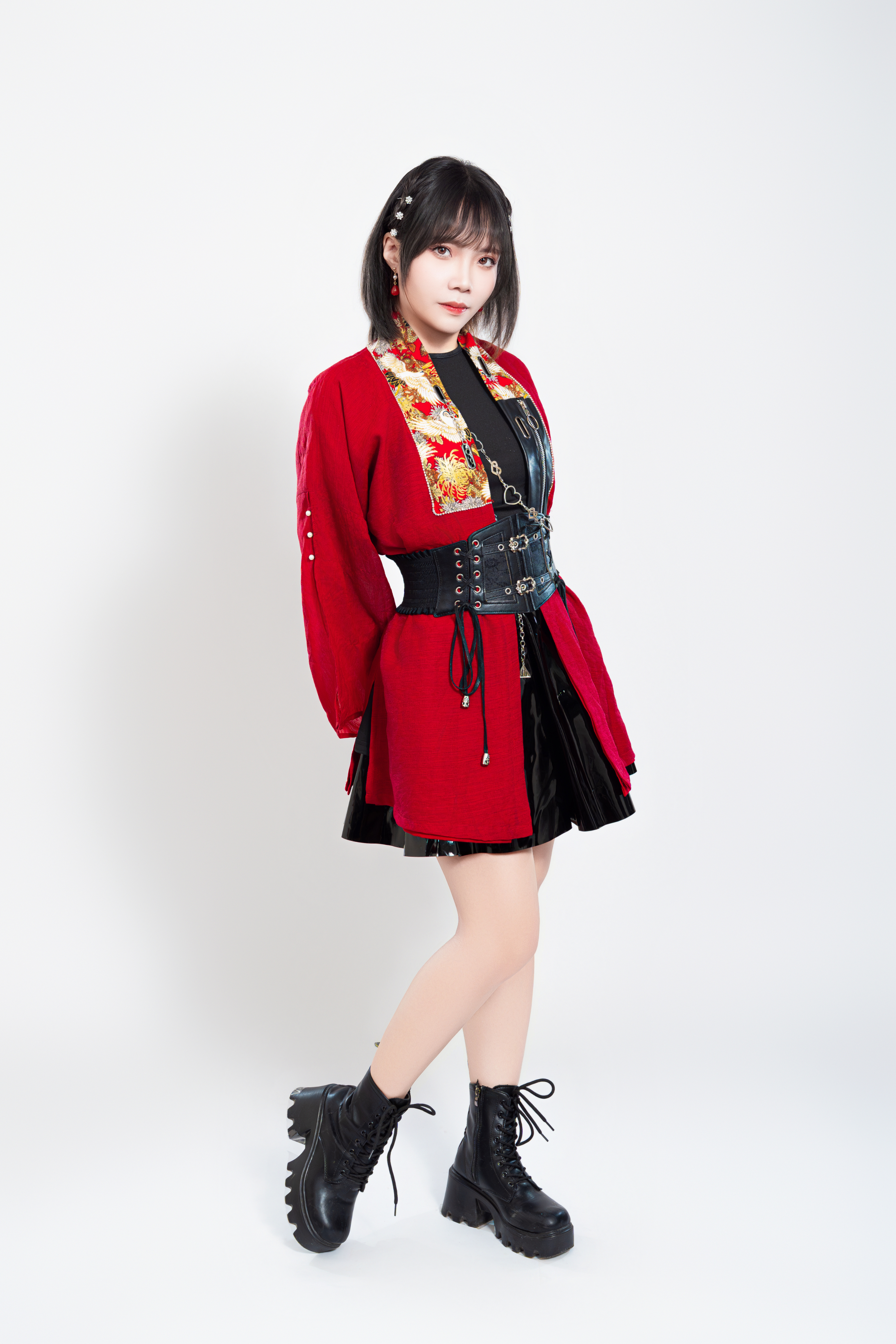 SHIKI — Leader / Center